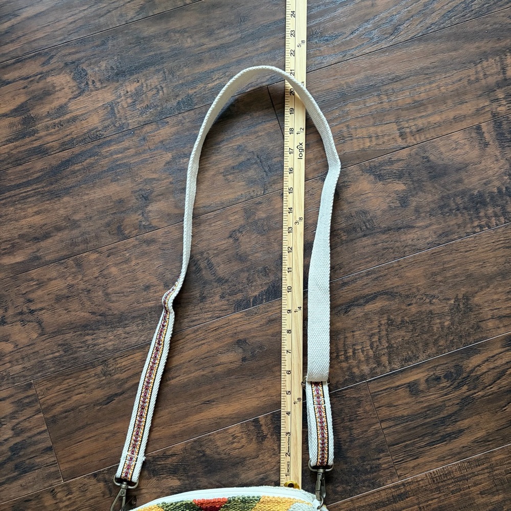 Panache Apparel Aztec Tribal Western Woven Patterned Crossbody Purse - Picture 10 of 14